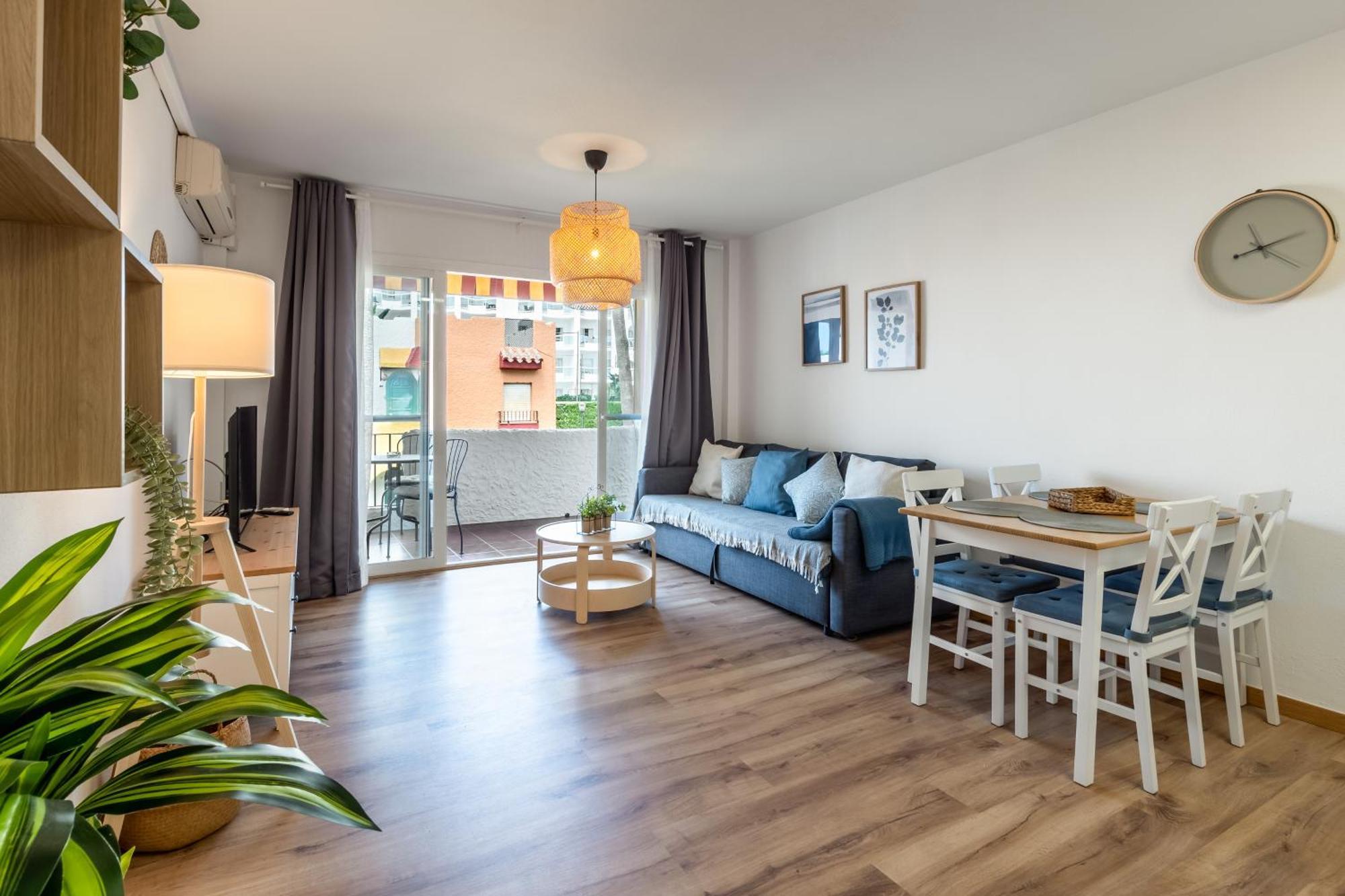 Renovated Apartment On Beachside With Pool Нерха Екстер'єр фото