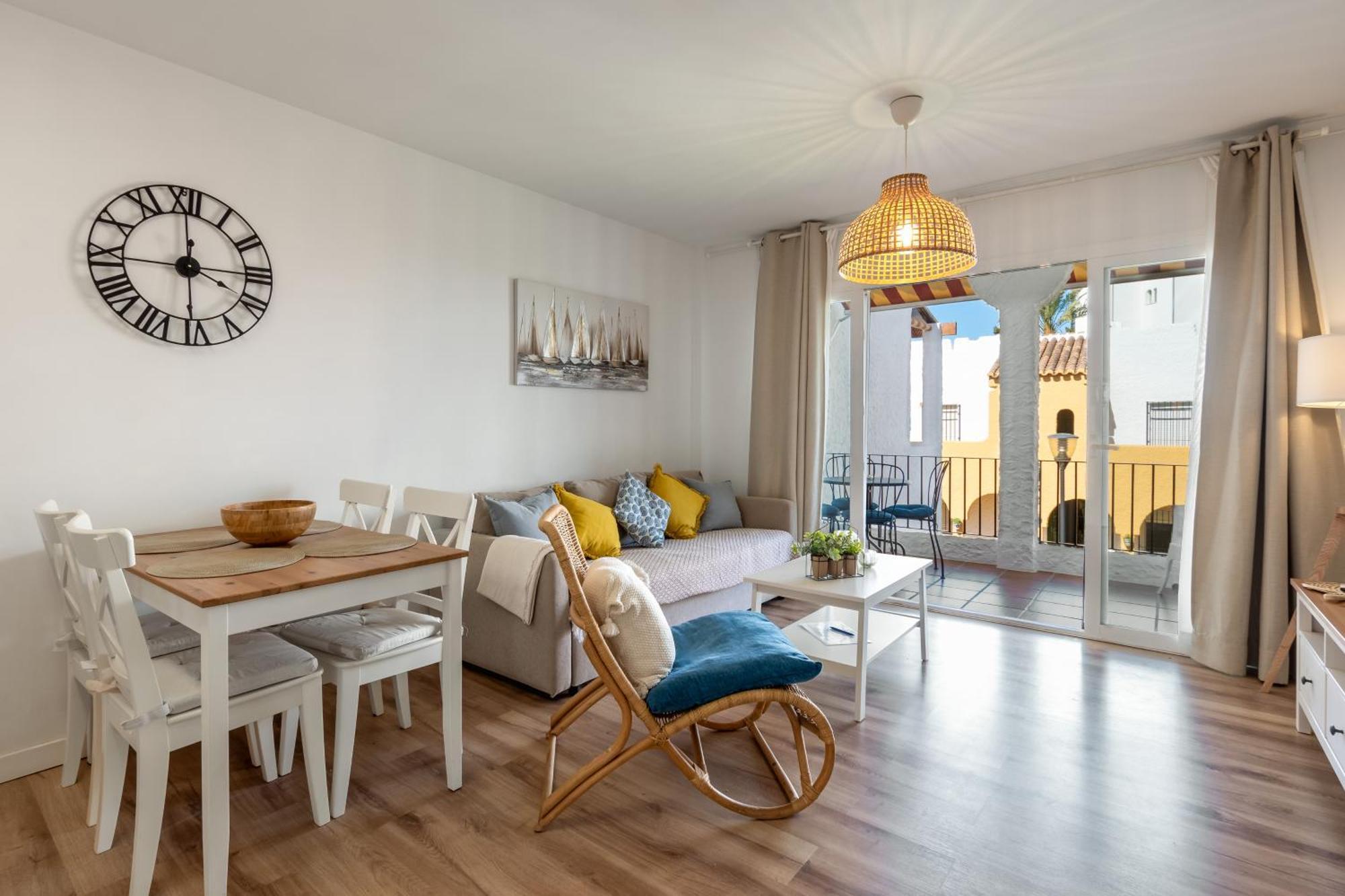 Renovated Apartment On Beachside With Pool Нерха Екстер'єр фото