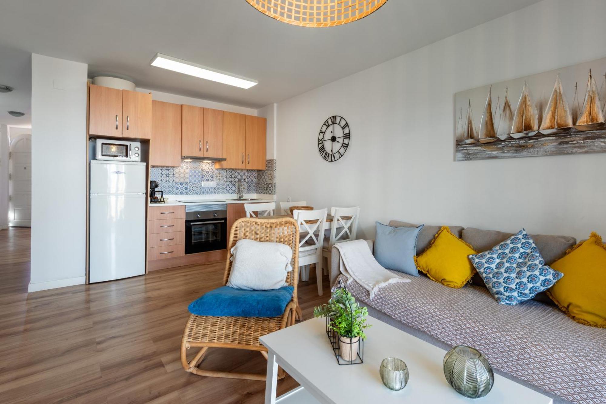 Renovated Apartment On Beachside With Pool Нерха Екстер'єр фото