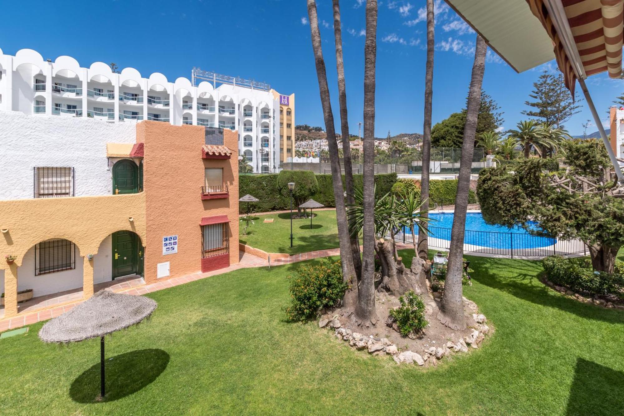 Renovated Apartment On Beachside With Pool Нерха Екстер'єр фото